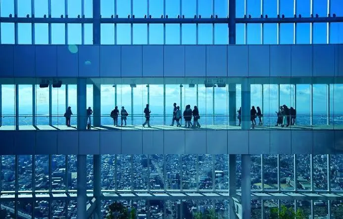 Apartment Luxury 3 Bedroom Namba Skyscraper - 400 Ft High & 300 Sq Ft Wrap Around Balcony - 112 Sq Meters - 1,200 Sq Ft - Parking - 180 Degrees City Views - 2024 Toyota Voxy Can Be Packaged With Ōsaka