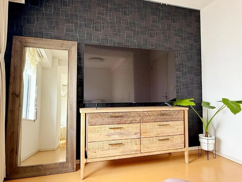Daire Luxury 3 Bedroom Namba Skyscraper - 400 Ft High & 300 Sq Ft Wrap Around Balcony - 112 Sq Meters - 1,200 Sq Ft - Parking - 180 Degrees City Views - 2024 Toyota Voxy Can Be Packaged With Osaka